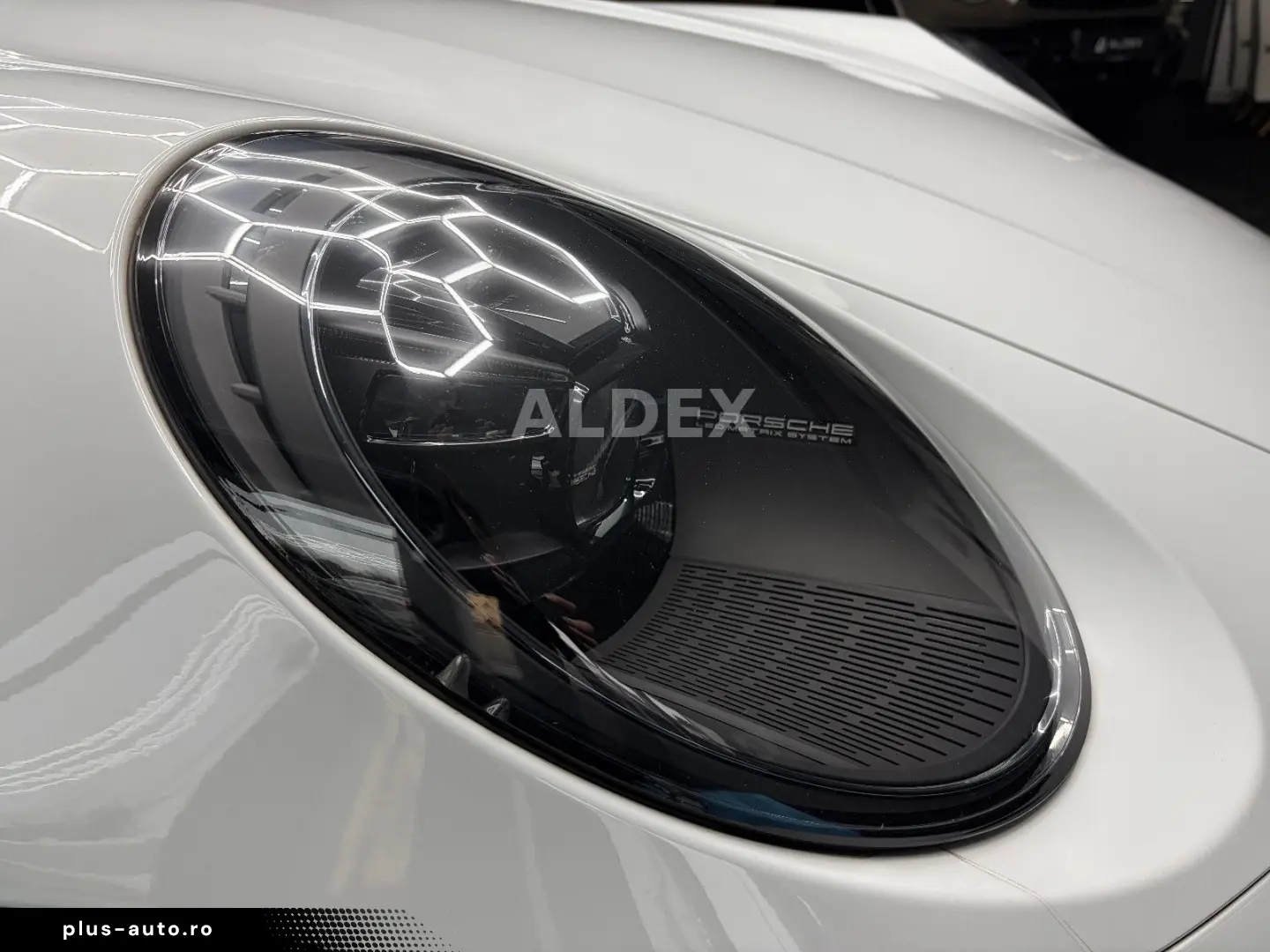 PORSCHE 992 Carrera S 18 WEGE SPORTABGAS MATRX APPRROVED