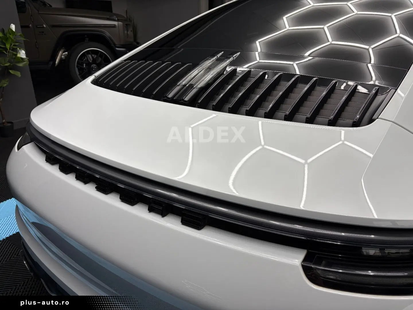 PORSCHE 992 Carrera S 18 WEGE SPORTABGAS MATRX APPRROVED