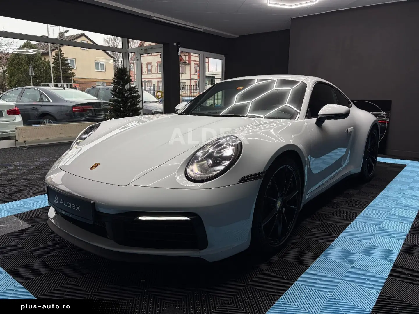 PORSCHE 992 Carrera S 18 WEGE SPORTABGAS MATRX APPRROVED