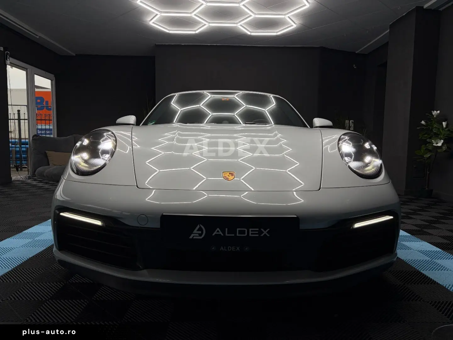 PORSCHE 992 Carrera S 18 WEGE SPORTABGAS MATRX APPRROVED