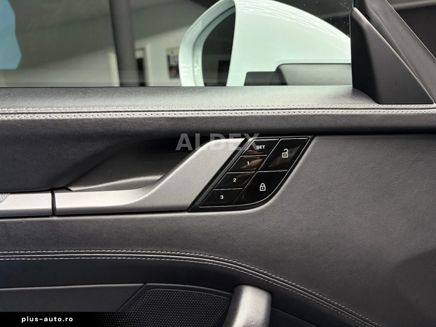 PORSCHE 992 Carrera S 18 WEGE SPORTABGAS MATRX APPRROVED