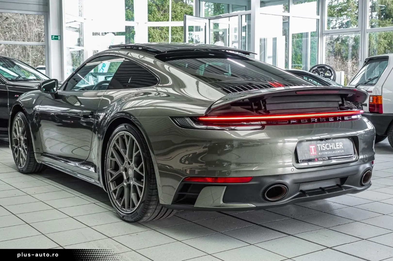 PORSCHE 992 Carrera 4S LIFT PANO Sitzlüft SportCh ACC 21