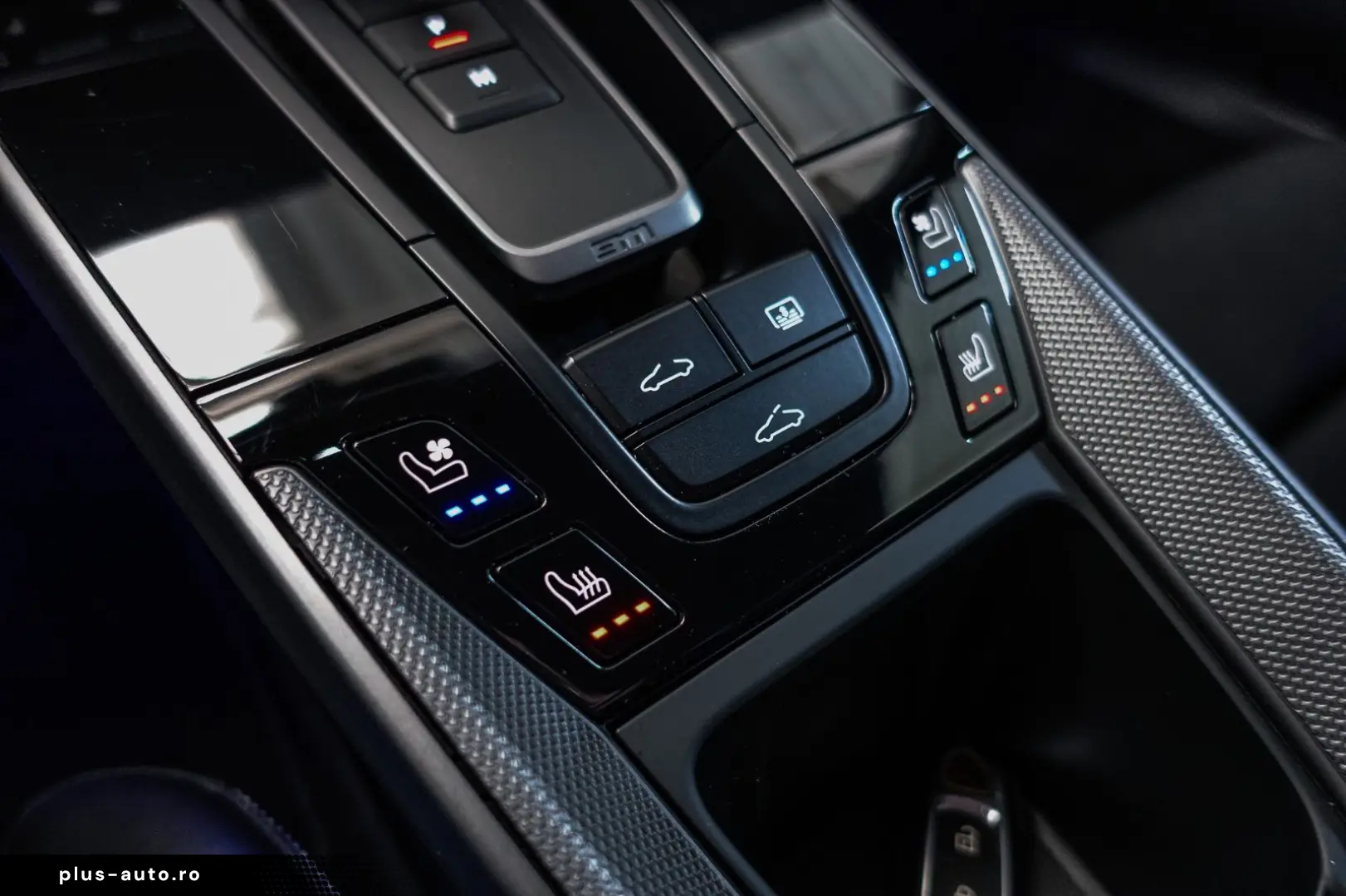 PORSCHE 992 Carrera 4S LIFT PANO Sitzlüft SportCh ACC 21