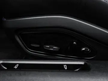 PORSCHE 992 Carrera 4S LIFT PANO Sitzlüft SportCh ACC 21