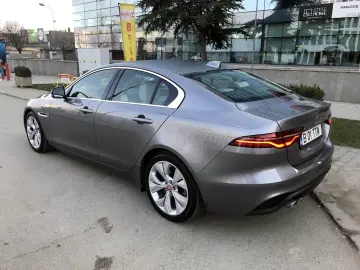 Jaguar XE