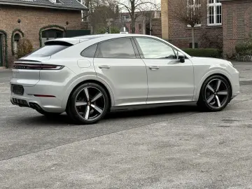 PORSCHE Cayenne Coupe