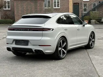 PORSCHE Cayenne Coupe