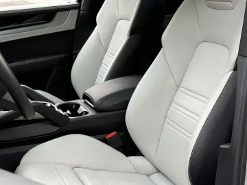 PORSCHE Cayenne Coupe