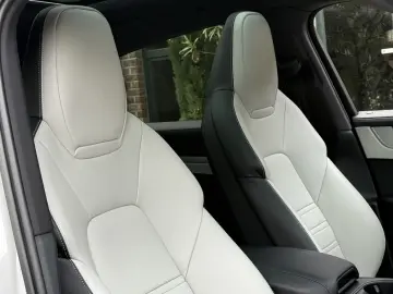 PORSCHE Cayenne Coupe