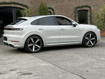 PORSCHE Cayenne Coupe