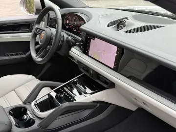 PORSCHE Cayenne Coupe