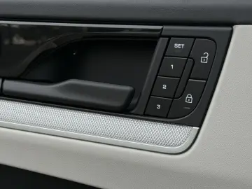 PORSCHE Cayenne Coupe