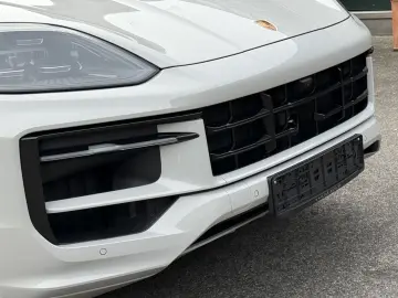 PORSCHE Cayenne Coupe