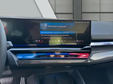 BMW M5 Touring Pano AHK ACC 360 Driver Pack Sitzlüft