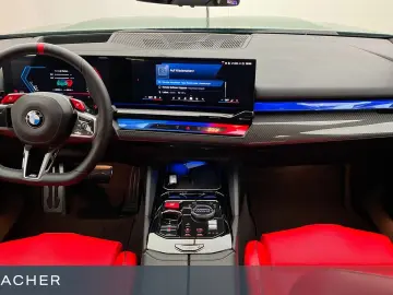 BMW M5 Touring AHK HUD Sitzbelü ACC 360  NP 155T