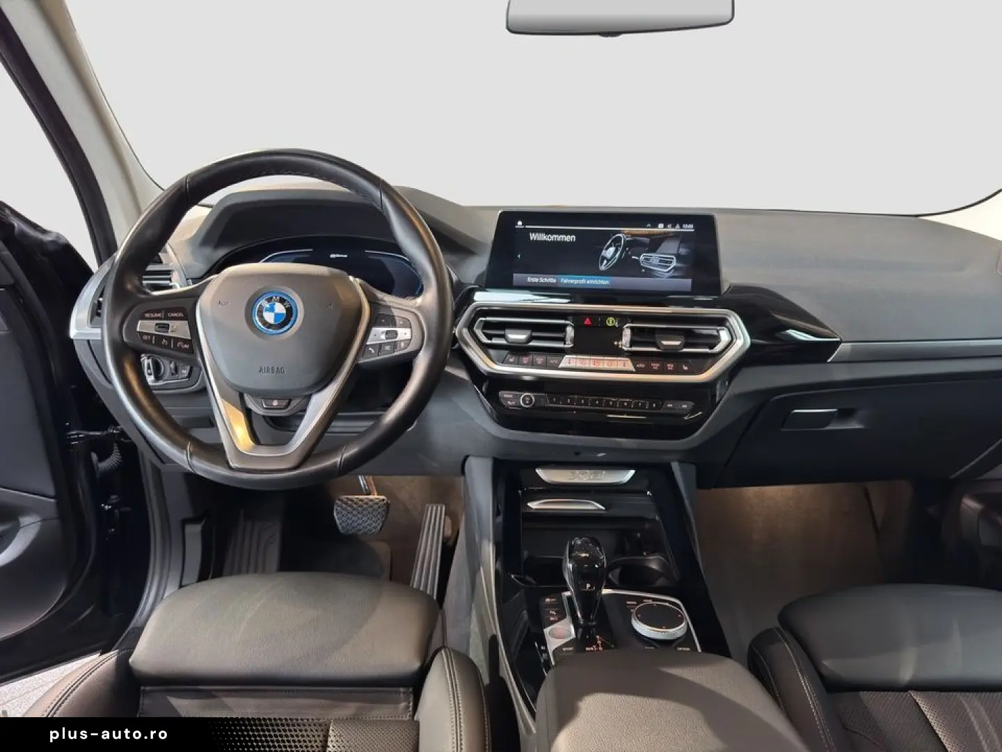 BMW X3 xDrive30e AT Navi Bluetooth PDC MP3 Schn.