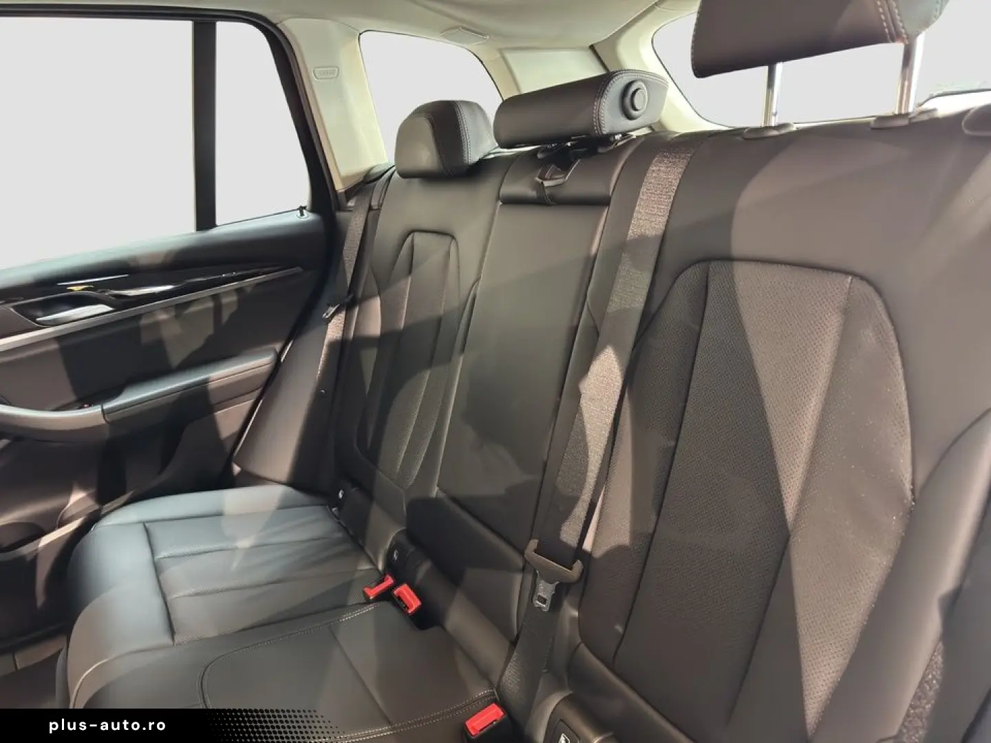 BMW X3 xDrive30e AT Navi Bluetooth PDC MP3 Schn.