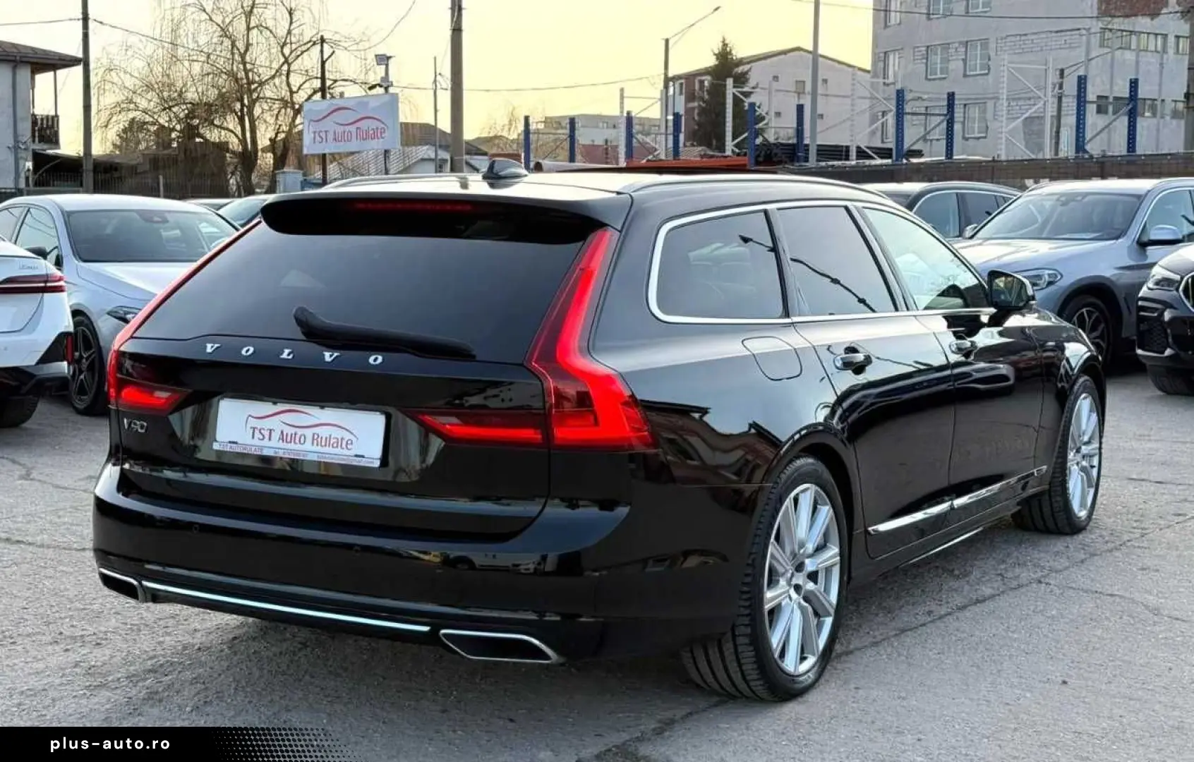 Volvo V90