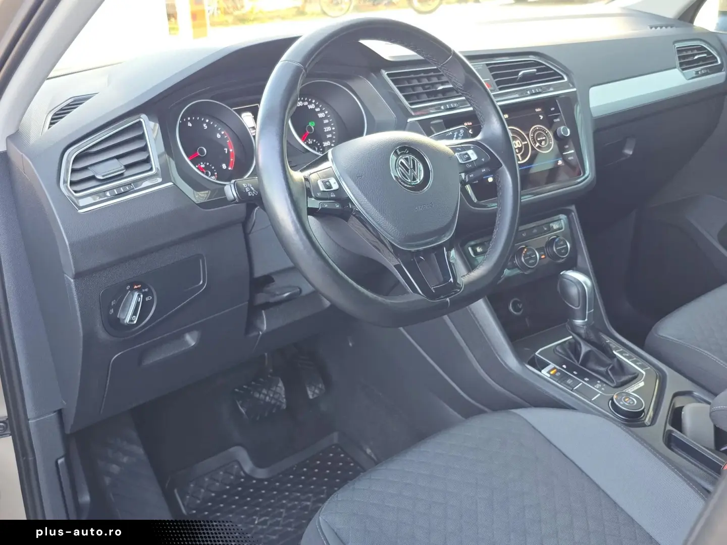 Volkswagen Tiguan Gen-Ii-2016