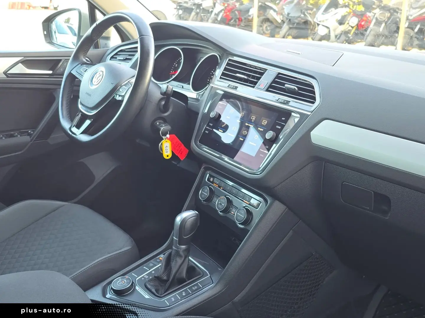 Volkswagen Tiguan Gen-Ii-2016