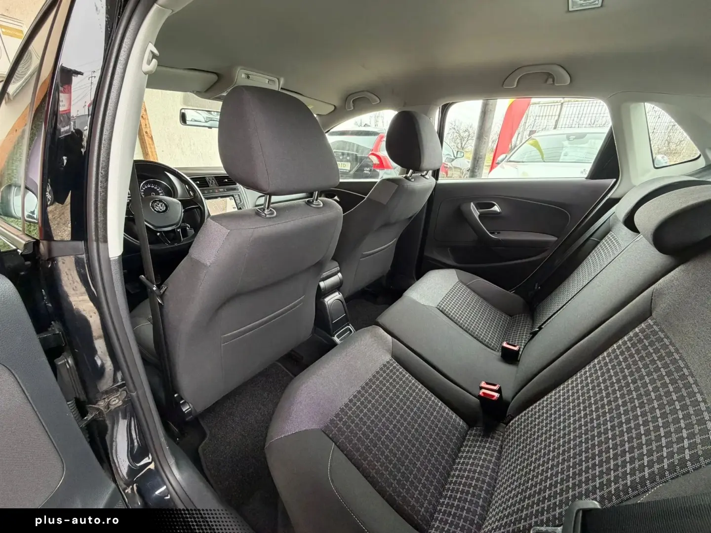 Volkswagen Polo Gen-V-2009-2017