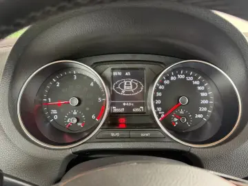 Volkswagen Polo Gen-V-2009-2017