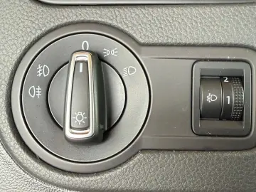 Volkswagen Polo Gen-V-2009-2017