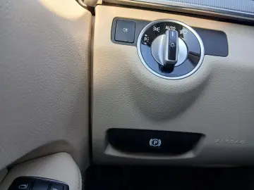 Mercedes-Benz E Gen-W212-2009-2016