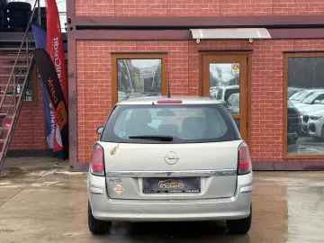 Opel Astra Gen-H-2004-2010