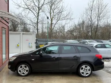 Opel Astra Gen-J-2009-2018