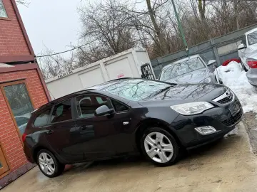 Opel Astra Gen-J-2009-2018