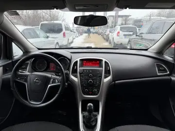 Opel Astra Gen-J-2009-2018
