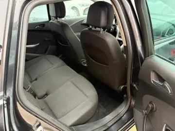 Opel Astra Gen-J-2009-2018