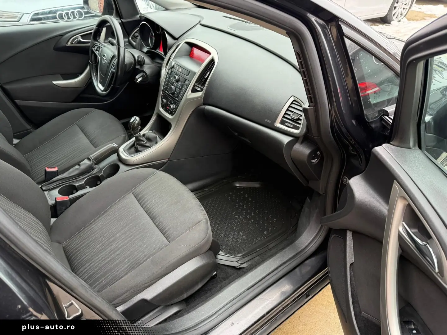 Opel Astra Gen-J-2009-2018