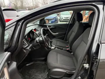 Opel Astra Gen-J-2009-2018