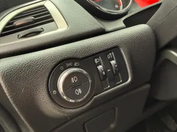 Opel Astra Gen-J-2009-2018