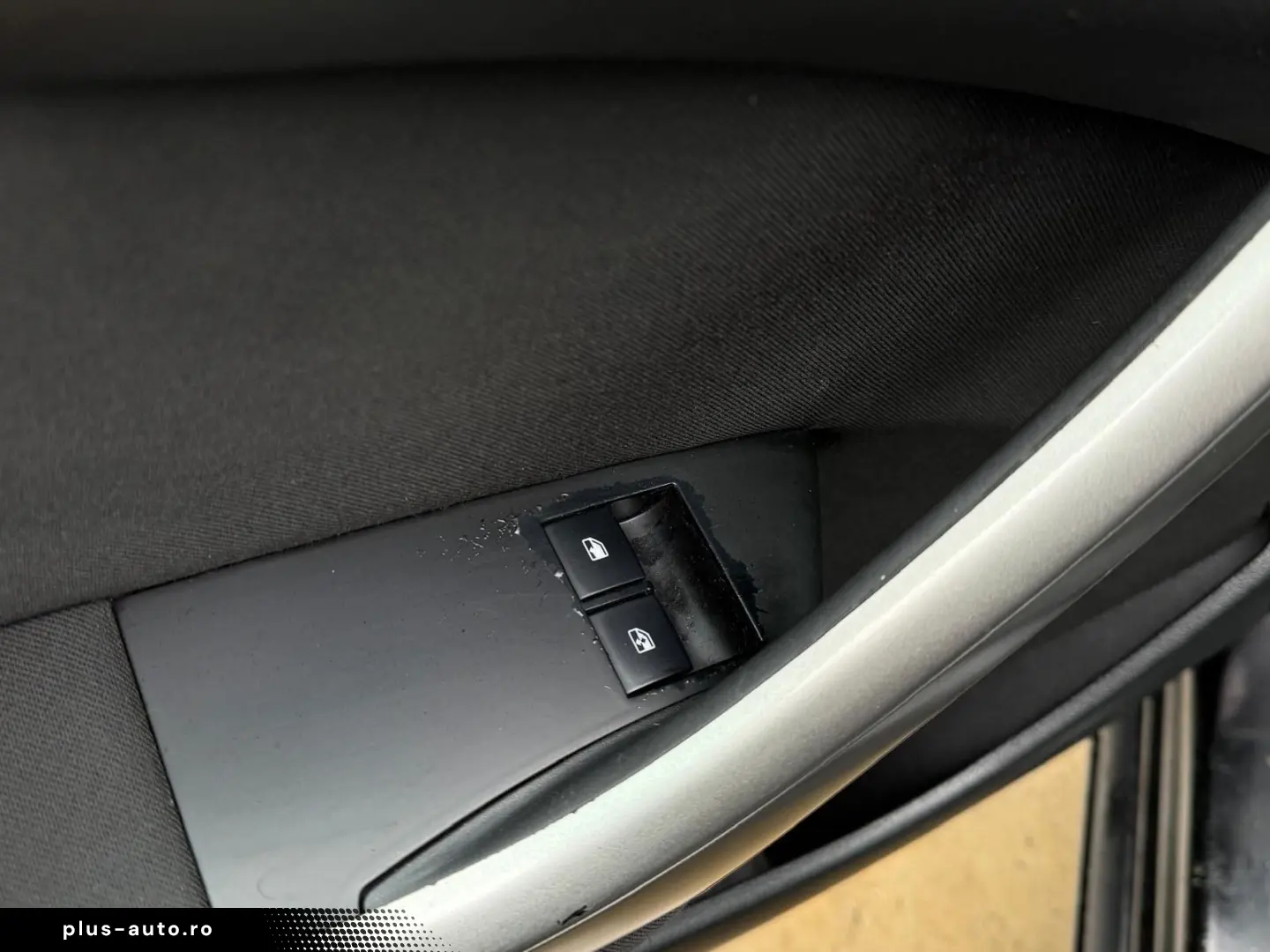 Opel Astra Gen-J-2009-2018