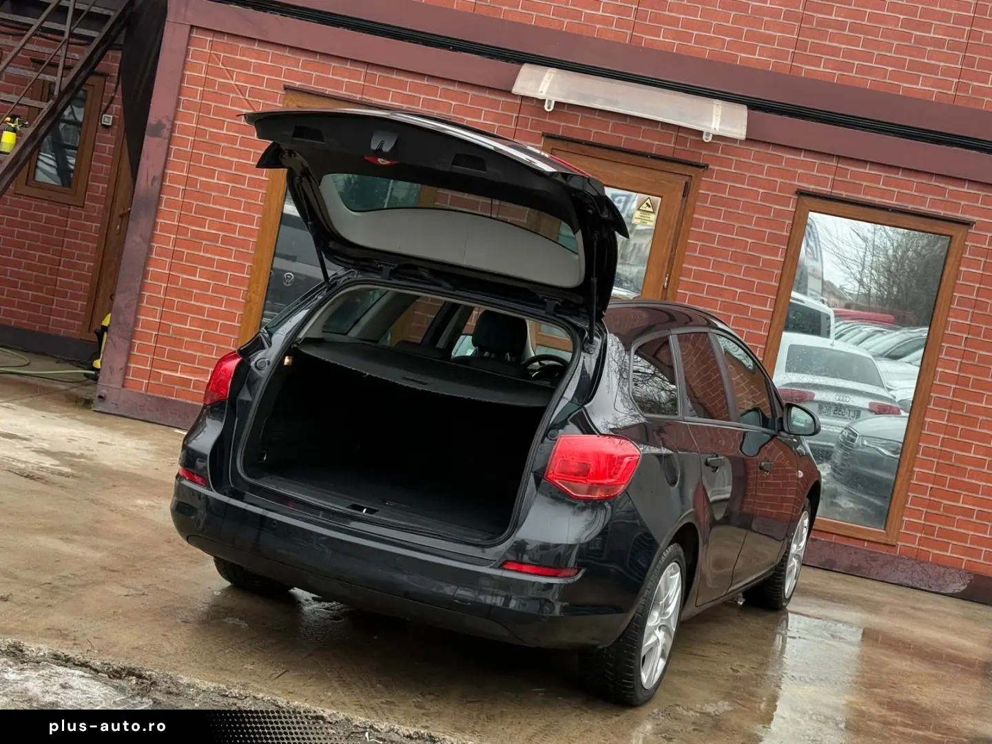 Opel Astra Gen-J-2009-2018