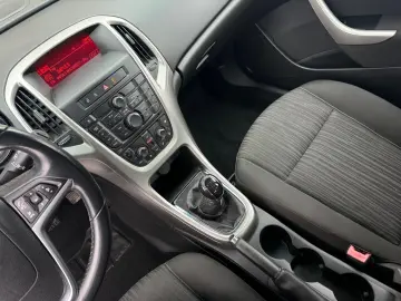 Opel Astra Gen-J-2009-2018