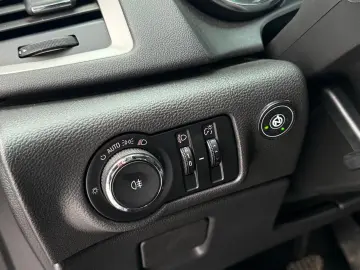 Opel Astra Gen-J-2009-2018