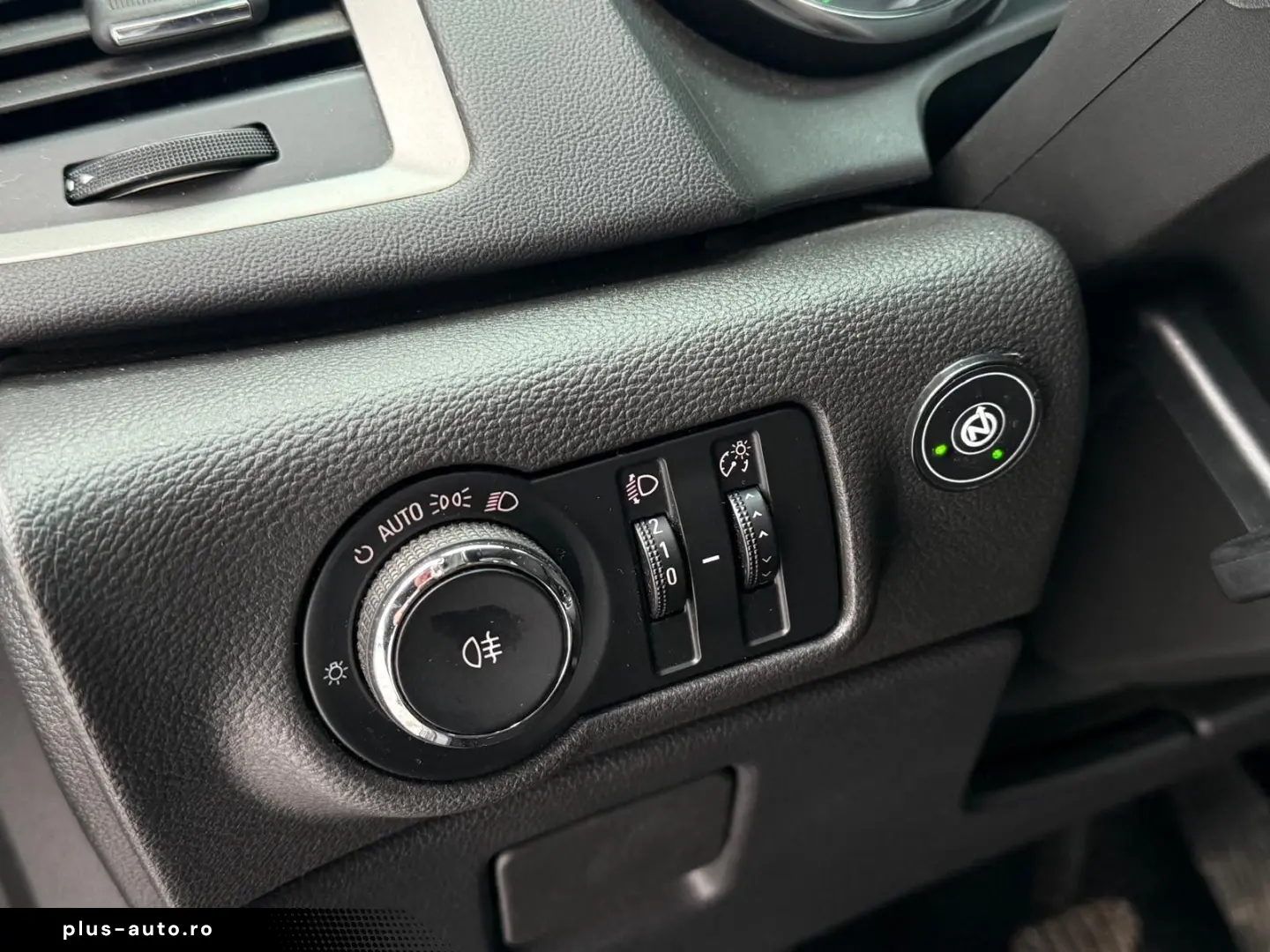 Opel Astra Gen-J-2009-2018