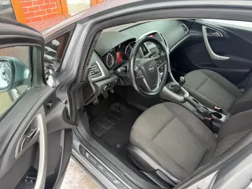 Opel Astra Gen-J-2009-2018