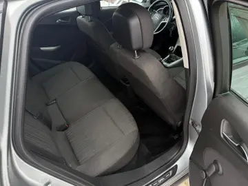 Opel Astra Gen-J-2009-2018