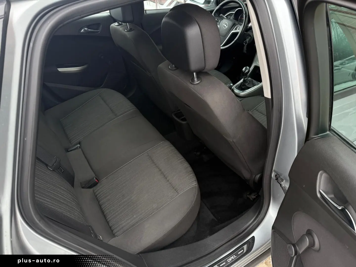 Opel Astra Gen-J-2009-2018