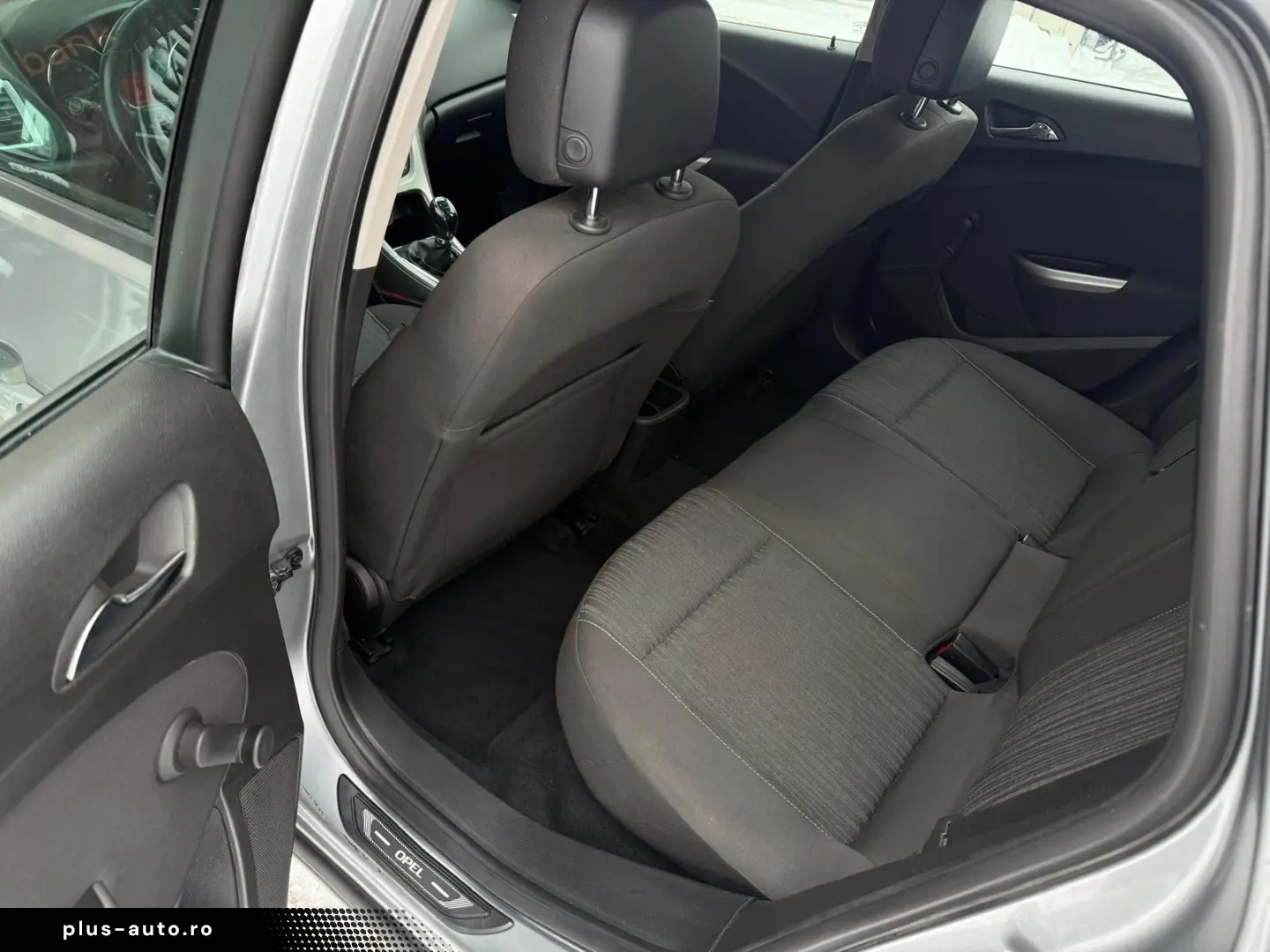 Opel Astra Gen-J-2009-2018