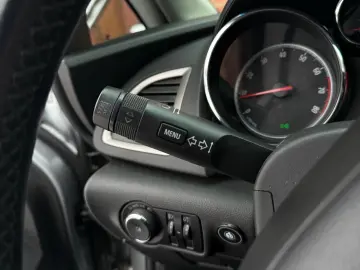 Opel Astra Gen-J-2009-2018