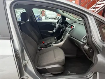 Opel Astra Gen-J-2009-2018