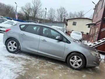 Opel Astra Gen-J-2009-2018