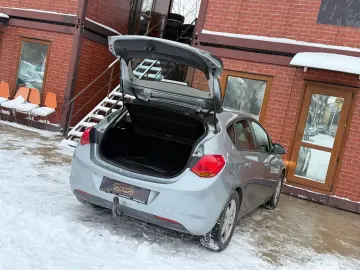 Opel Astra Gen-J-2009-2018