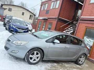 Opel Astra Gen-J-2009-2018